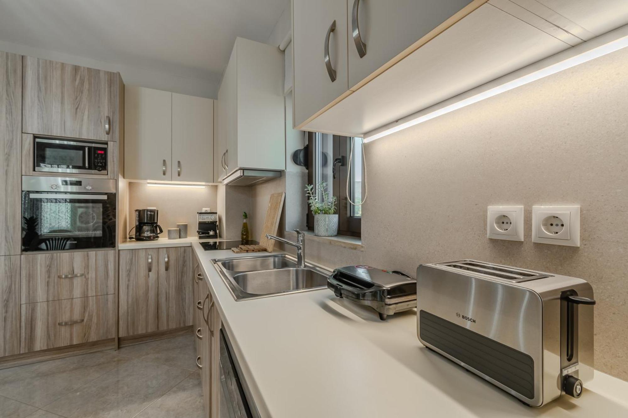 Casa Kastella, Private Jacuzzi & Bbq Facilities! Villa Angouselianá Exteriör bild