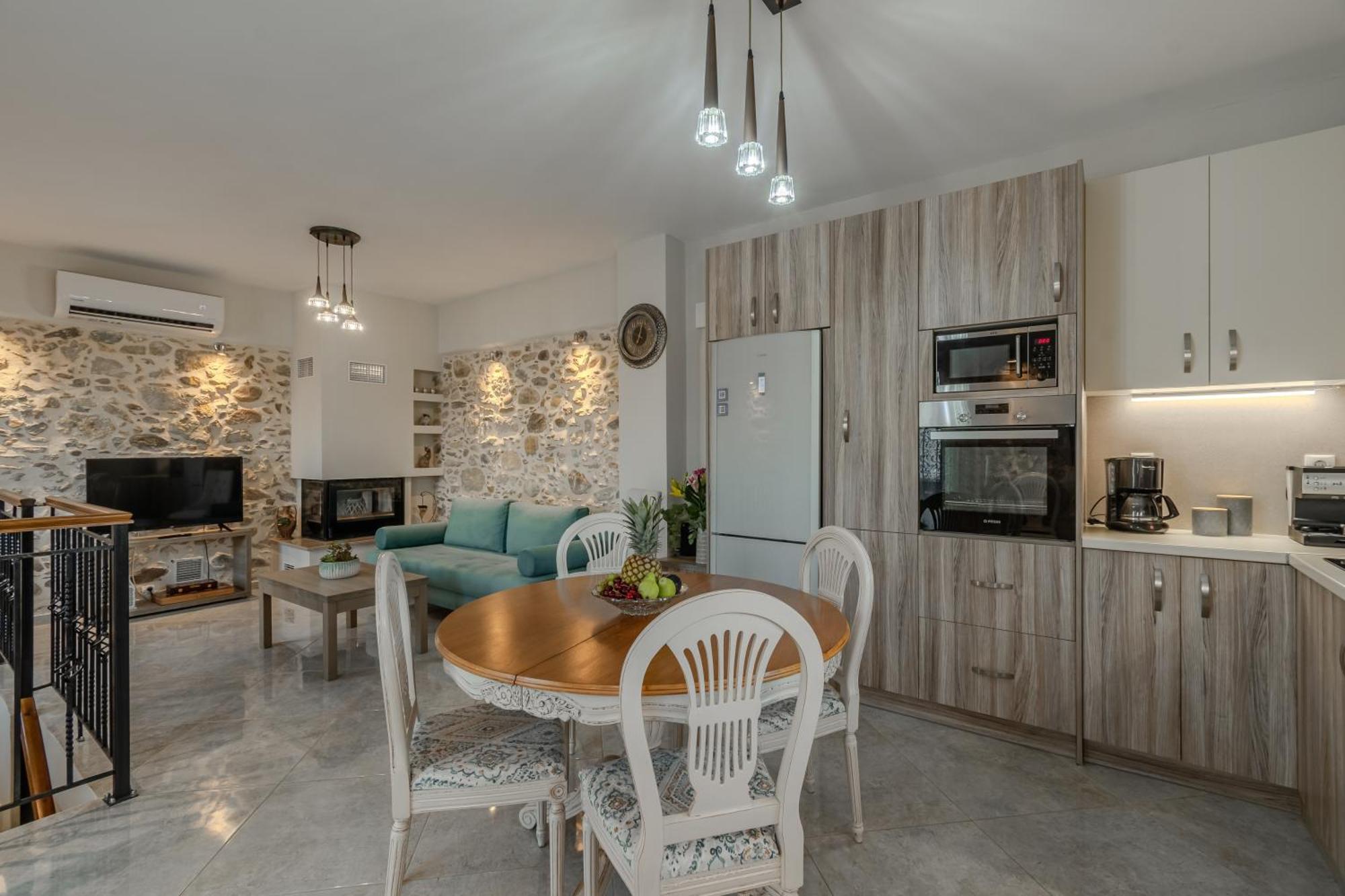 Casa Kastella, Private Jacuzzi & Bbq Facilities! Villa Angouselianá Exteriör bild