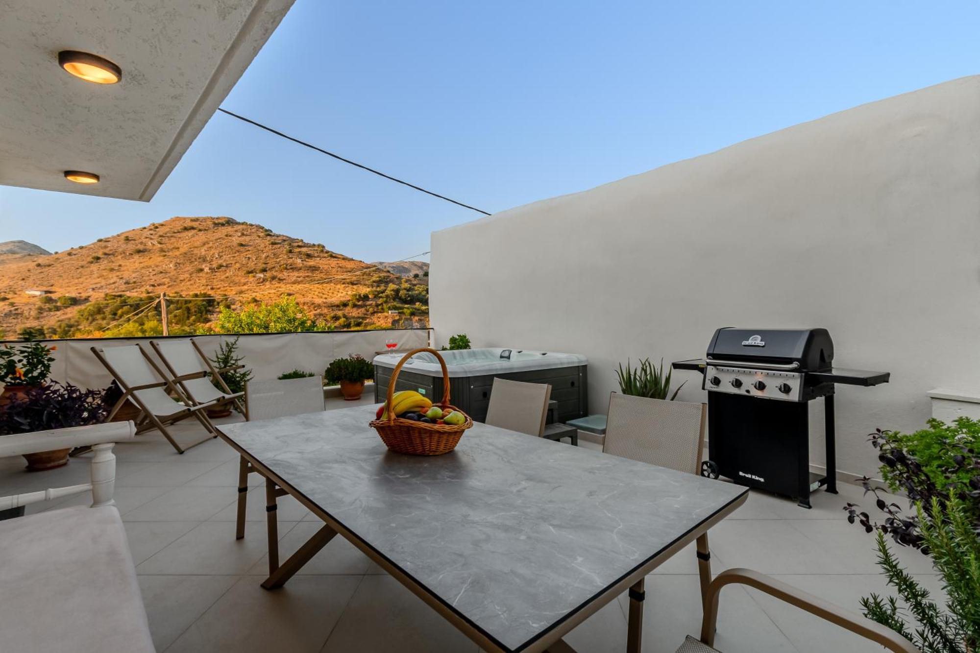 Casa Kastella, Private Jacuzzi & Bbq Facilities! Villa Angouselianá Exteriör bild